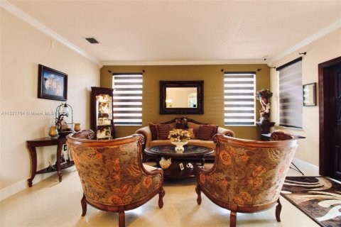 Villa ou maison à vendre à Hialeah, Floride: 4 chambres, 158.4 m2 № 980607 - photo 11