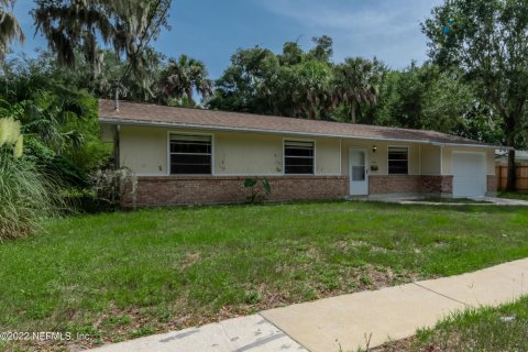 Villa ou maison à louer à Jacksonville, Floride: 3 chambres, 110.74 m2 № 774943 - photo 3