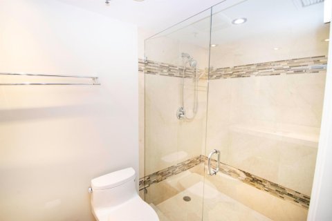 Townhouse in Hallandale Beach, Florida 3 bedrooms, 139.35 sq.m. № 925315 - photo 19
