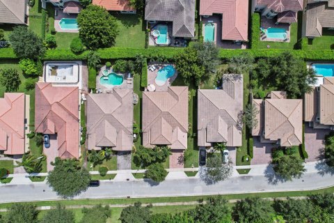 Villa ou maison à vendre à Delray Beach, Floride: 4 chambres, 234.3 m2 № 987322 - photo 4