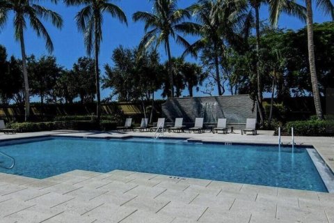 Villa ou maison à vendre à Delray Beach, Floride: 4 chambres, 234.3 m2 № 987322 - photo 1