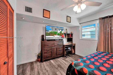 Copropriété à vendre à Miami Beach, Floride: 3 chambres, 104.79 m2 № 1321112 - photo 14