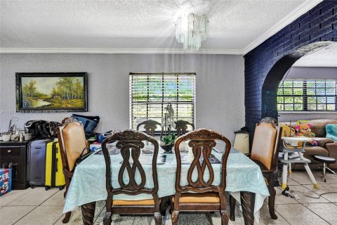 House in Fort Lauderdale, Florida 4 bedrooms, 156.26 sq.m. № 1128690 - photo 18