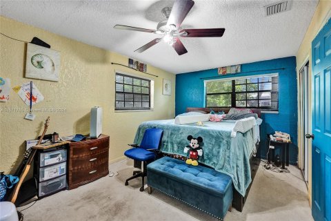 Casa en venta en Fort Lauderdale, Florida, 4 dormitorios, 156.26 m2 № 1128690 - foto 28