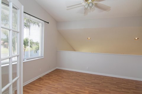 Casa en venta en Lake Worth, Florida, 5 dormitorios, 268.67 m2 № 1177309 - foto 24