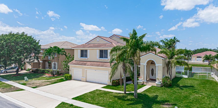 Villa ou maison à Lake Worth, Floride 5 chambres, 268.67 m2 № 1177309