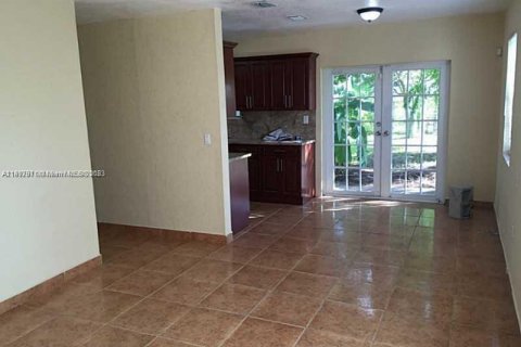 Casa en venta en North Miami, Florida, 3 dormitorios, 88.26 m2 № 880078 - foto 15