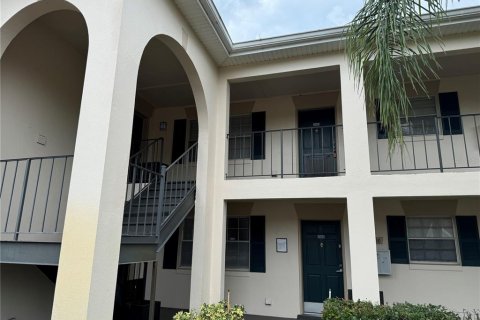 Condo in Tampa, Florida, 2 bedrooms  № 1383452 - photo 4