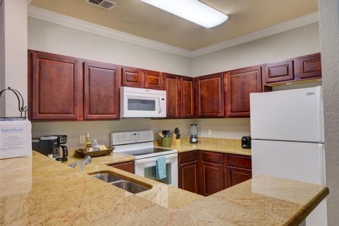 Condo in Davenport, Florida, 2 bedrooms  № 1383160 - photo 13