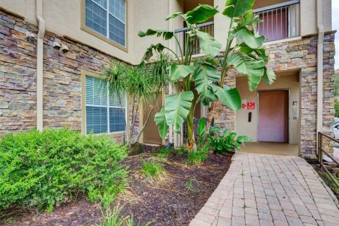 Condo in Davenport, Florida, 2 bedrooms  № 1383160 - photo 7