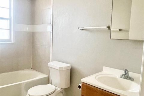 Appartement à louer à Fort Myers, Floride: 1 chambre, 65.03 m2 № 1543609 - photo 5