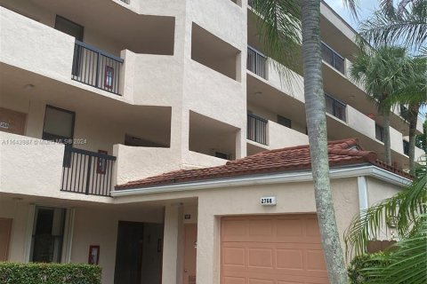 Condominio en venta en Coconut Creek, Florida, 2 dormitorios, 120.77 m2 № 1325870 - foto 2