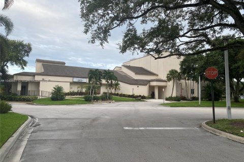 Copropriété à vendre à Coconut Creek, Floride: 2 chambres, 120.77 m2 № 1325870 - photo 26