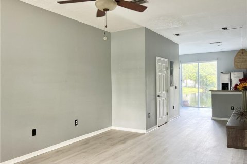 Touwnhouse à vendre à Tampa, Floride: 2 chambres, 112.97 m2 № 1379635 - photo 3