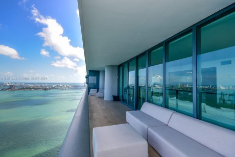 Condominio en venta en Miami, Florida, 3 dormitorios, 151.8 m2 № 972260 - foto 23