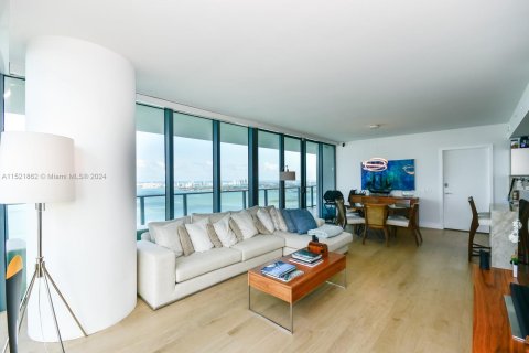 Condominio en venta en Miami, Florida, 3 dormitorios, 151.8 m2 № 972260 - foto 6