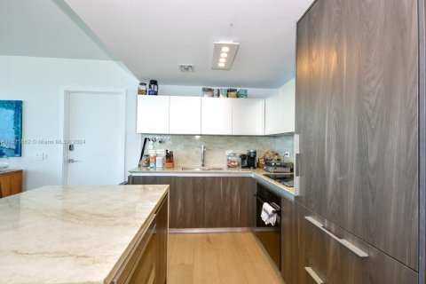 Condominio en venta en Miami, Florida, 3 dormitorios, 151.8 m2 № 972260 - foto 10