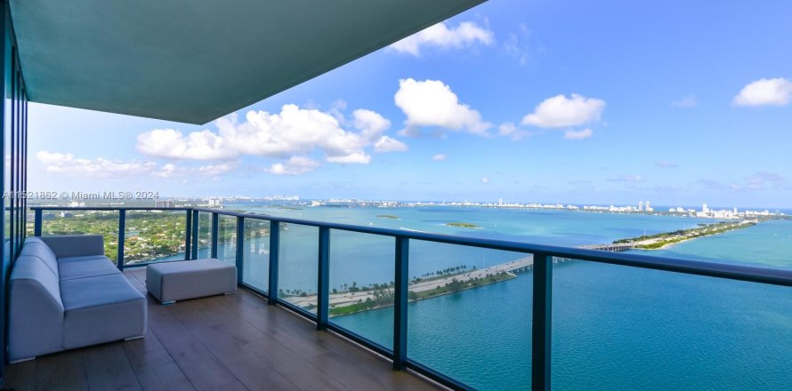 Condo à Miami, Floride, 3 chambres  № 972260