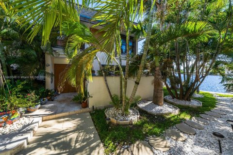 Touwnhouse à vendre à North Miami Beach, Floride: 3 chambres, 158.86 m2 № 689002 - photo 7