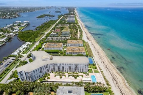 Copropriété à vendre à Palm Beach, Floride: 2 chambres, 144.83 m2 № 1186435 - photo 1