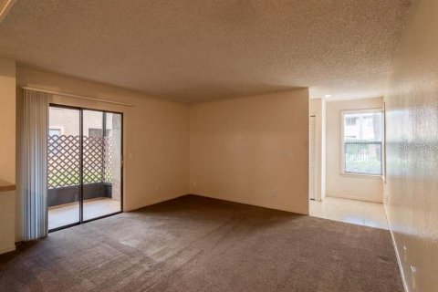 Condo in Winter Park, Florida, 2 bedrooms  № 1343582 - photo 6