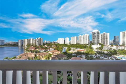 Condo in Aventura, Florida, 2 bedrooms  № 1348477 - photo 20