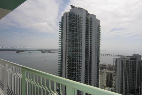 Condo in Miami, Florida, 1 bedroom  № 1348520 - photo 1