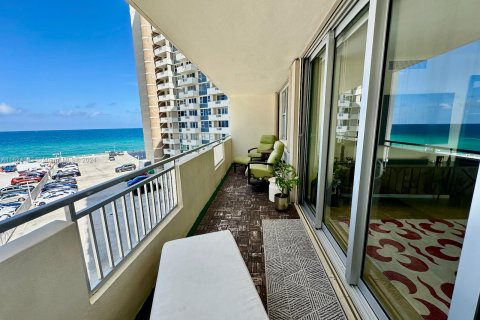 Copropriété à vendre à Hallandale Beach, Floride: 3 chambres, 132.11 m2 № 1271277 - photo 17