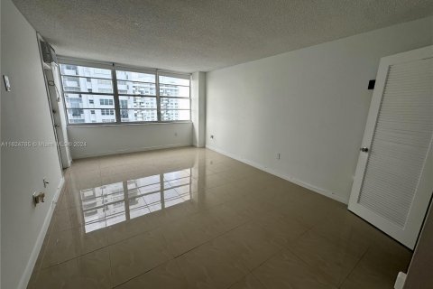 Copropriété à vendre à Aventura, Floride: 2 chambres, 145.39 m2 № 1271278 - photo 10