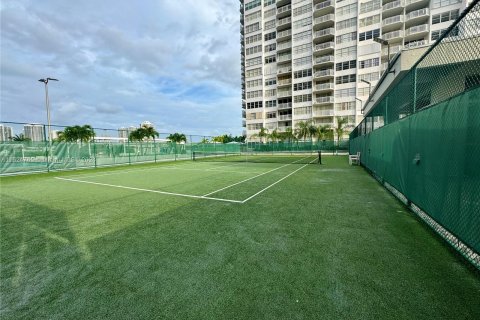 Condo in Aventura, Florida, 2 bedrooms  № 1271278 - photo 21