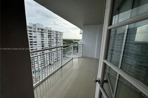 Copropriété à vendre à Aventura, Floride: 2 chambres, 145.39 m2 № 1271278 - photo 4