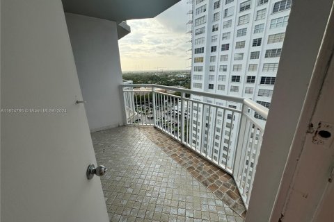 Copropriété à vendre à Aventura, Floride: 2 chambres, 145.39 m2 № 1271278 - photo 11