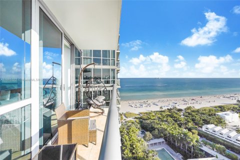 Condo in Miami Beach, Florida, 2 bedrooms  № 1380563 - photo 22