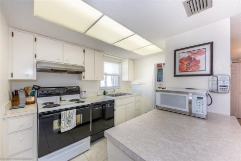 Condo in Punta Gorda, Florida, 2 bedrooms  № 1350913 - photo 9