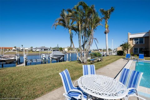 Condo in Punta Gorda, Florida, 2 bedrooms  № 1350913 - photo 28