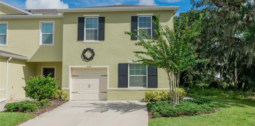 Townhouse in Orlando, Florida 3 bedrooms, 154.87 sq.m. № 1351023