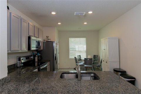 Touwnhouse à vendre à Orlando, Floride: 3 chambres, 154.87 m2 № 1351023 - photo 4