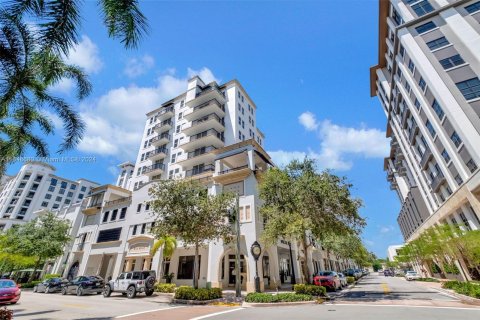 Condominio en venta en Coral Gables, Florida, 2 dormitorios, 90.12 m2 № 1333359 - foto 1