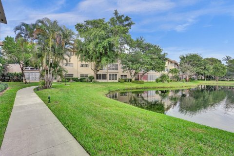 Condo in Lauderdale Lakes, Florida, 1 bedroom  № 1333460 - photo 27