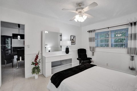 Condo in Lauderdale Lakes, Florida, 1 bedroom  № 1333460 - photo 17