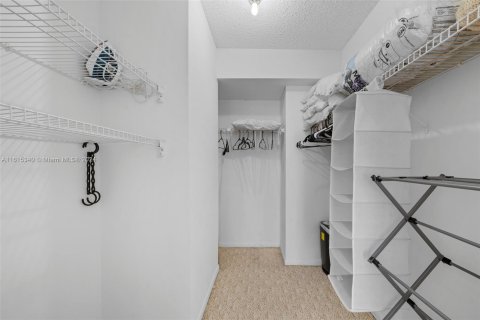 Copropriété à vendre à Hallandale Beach, Floride: 1 chambre, 92.9 m2 № 1237064 - photo 18