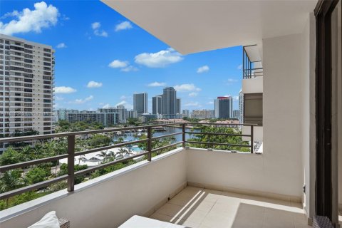 Copropriété à vendre à Hallandale Beach, Floride: 1 chambre, 92.9 m2 № 1237064 - photo 19