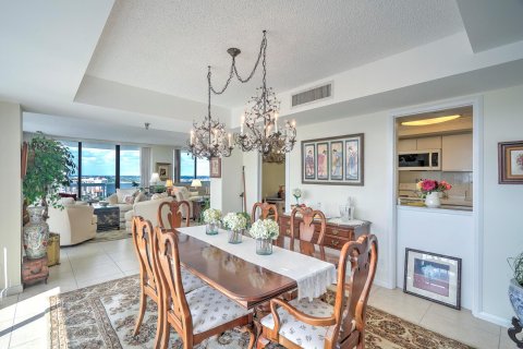 Condo in North Palm Beach, Florida, 3 bedrooms  № 990453 - photo 16