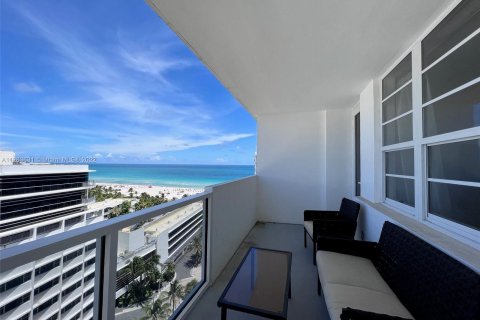 Copropriété à louer à Miami Beach, Floride: 1 chambre, 51.1 m2 № 69853 - photo 1