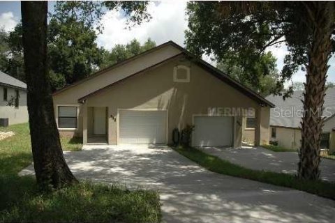 Appartement à louer à Clermont, Floride: 3 chambres, 131.09 m2 № 1341119 - photo 1