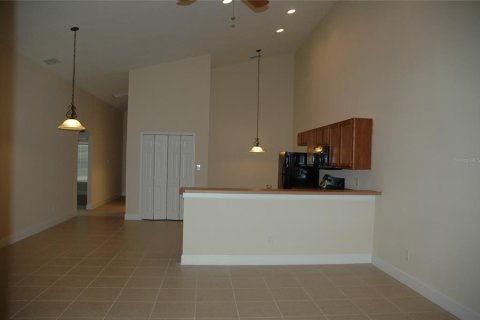 Apartamento en alquiler en Clermont, Florida, 3 dormitorios, 131.09 m2 № 1341119 - foto 3