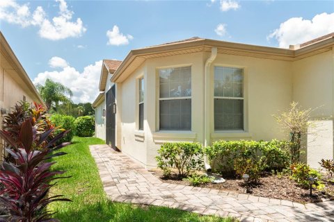 Villa ou maison à vendre à Kissimmee, Floride: 2 chambres, 132.2 m2 № 1327315 - photo 1