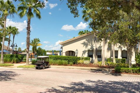 Villa ou maison à vendre à Kissimmee, Floride: 2 chambres, 132.2 m2 № 1327315 - photo 27