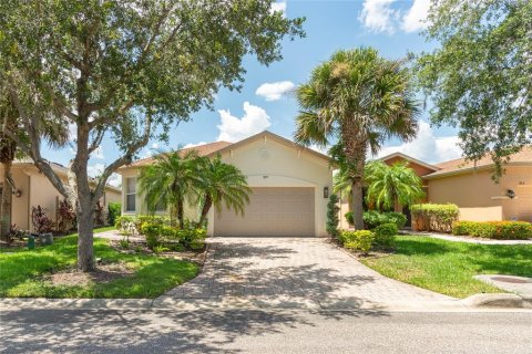 Villa ou maison à vendre à Kissimmee, Floride: 2 chambres, 132.2 m2 № 1327315 - photo 3