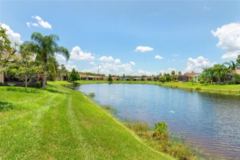 Villa ou maison à vendre à Kissimmee, Floride: 2 chambres, 132.2 m2 № 1327315 - photo 21